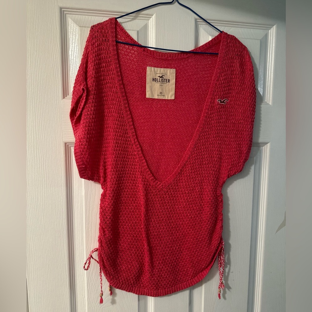 Hollister top